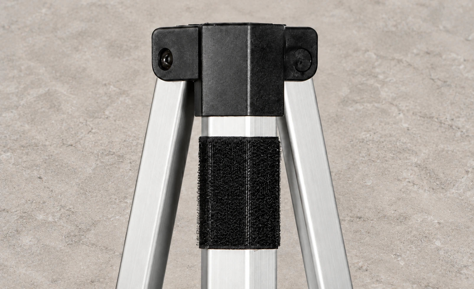 Angle de la structure de tente événementielle Hex40 en position repliée